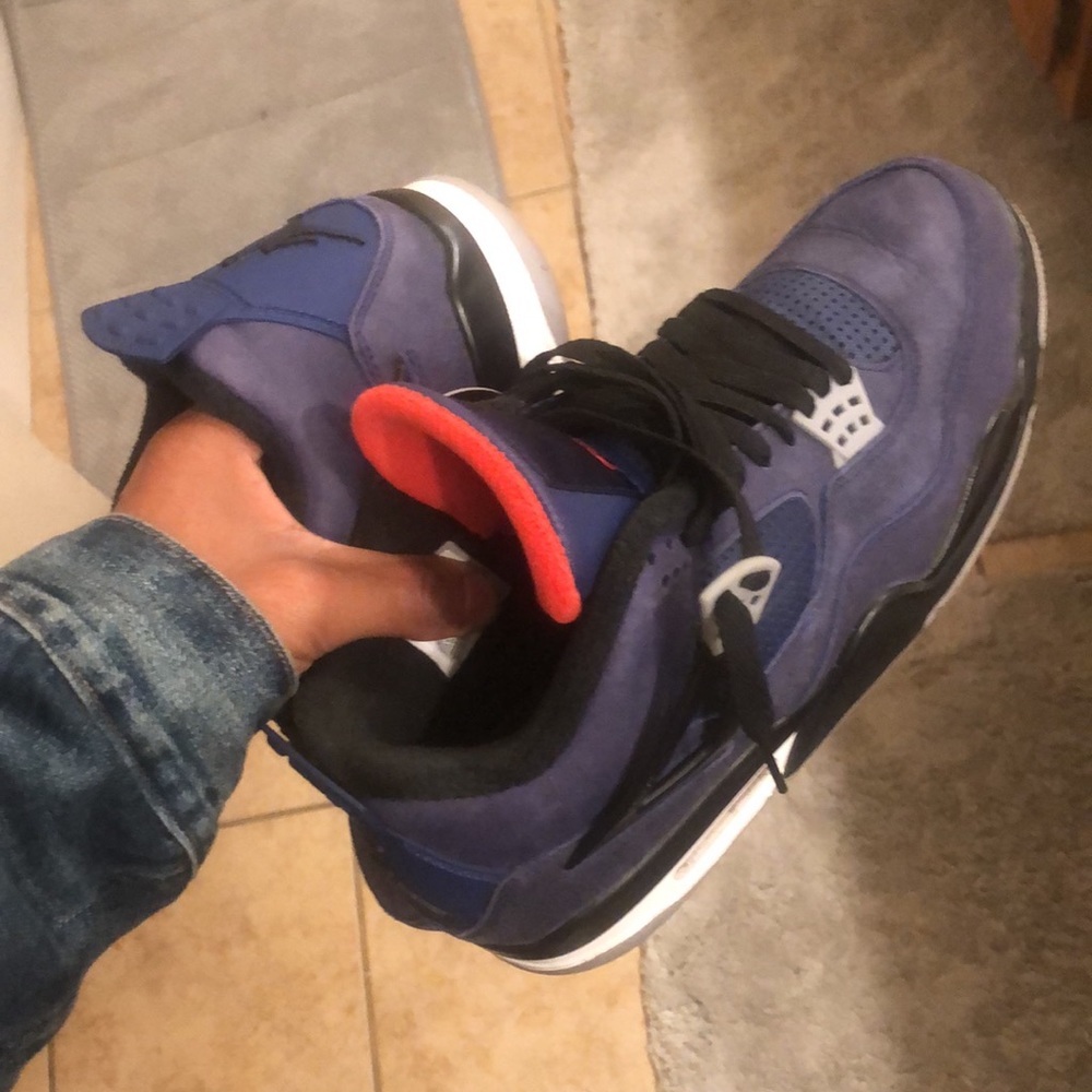 Jordan 4s